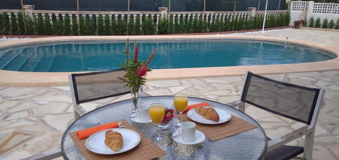 Villa Alhambra - Dale A Tu Familia Las Vacaciones Y El Descanso Que Se Merecen Calpe Zewnętrze zdjęcie
