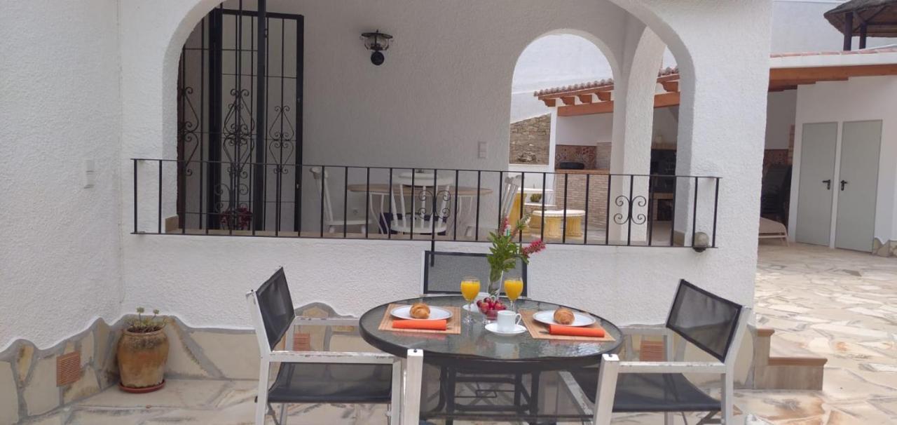 Villa Alhambra - Dale A Tu Familia Las Vacaciones Y El Descanso Que Se Merecen Calpe Zewnętrze zdjęcie